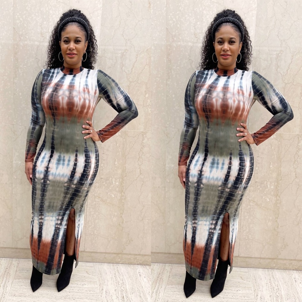 Tie Dye Soft mock neck dress, with split in the front. Size L